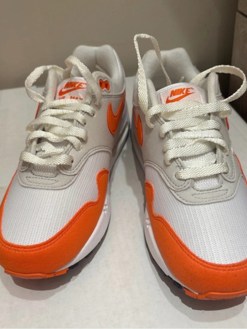 Nike Orange and White Air Max Low-Top Sneakers Sz7.5 - Picture 3 of 6